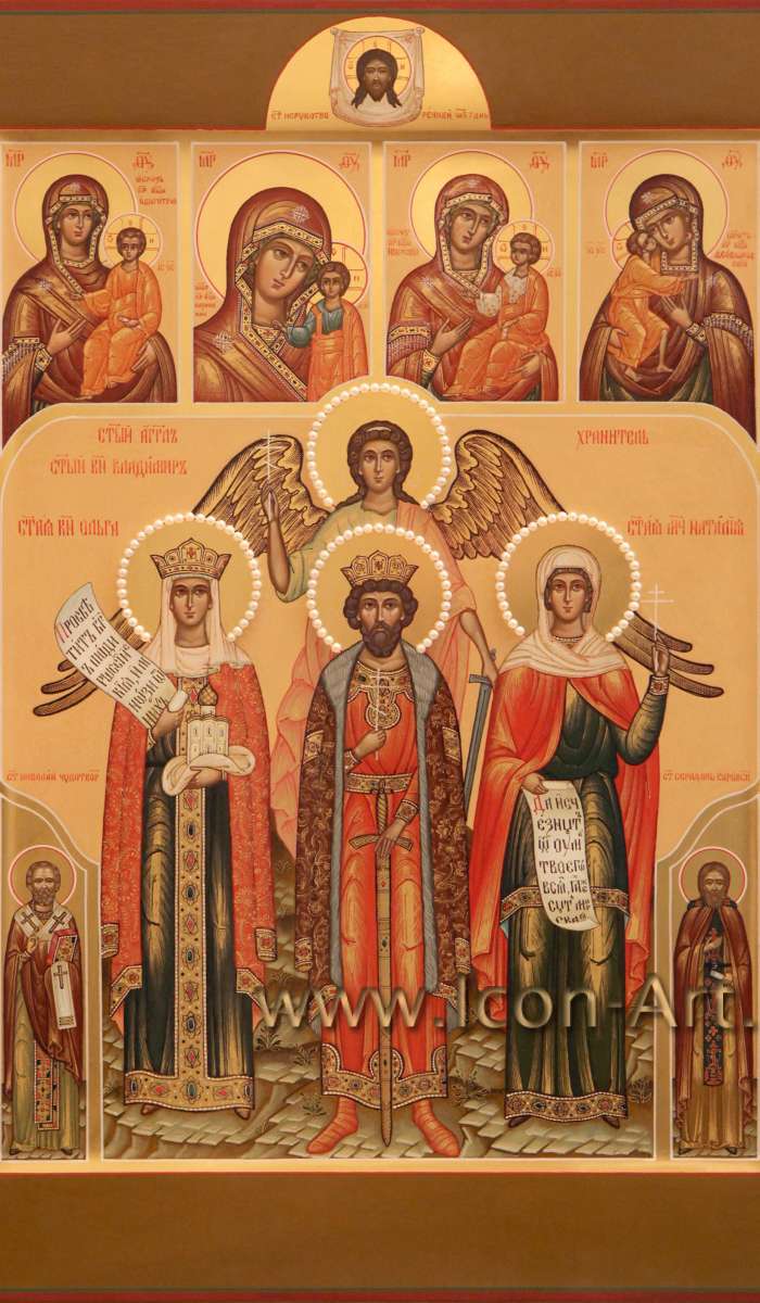 Фото: Семейная икона. Спас Нерукотворный. Иконы Богородицы: Одигитрия, Казанская, Иверская, Феодоровская. Святые: Ангел Хранитель, великая княгиня Ольга, князь Владимир, мц. Наталия. На полях святитель Николай Чудотворец и прп. Сергий Радонежский