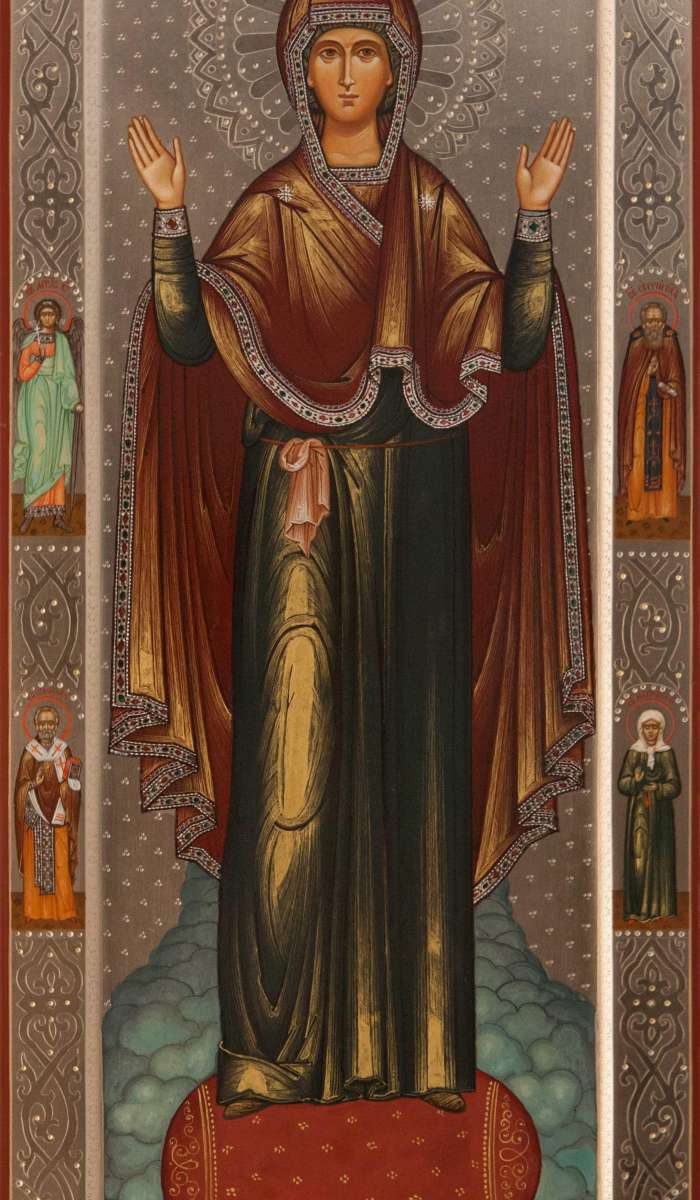 Фото: Пресвятая Богородица «Нерушимая Стена» с избранными святыми