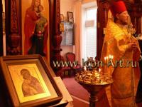 Икона Пресвятой Богородицы «Абалацкая» и Венчальная пара и «Владимирская» икона Пресвятой Богородицы (Фото)