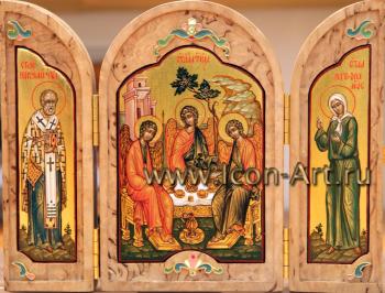 Скаледнь: святая Троица, святитель Николай Чудотворец и святая блаженная Матрона Московская