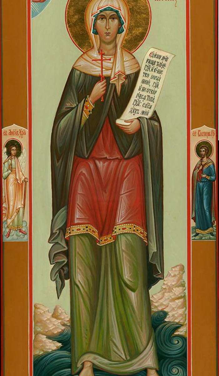 Фото: Святая мц. Ника Коринфская. На полях иконы Ангел Хранитель и святой Виктор.