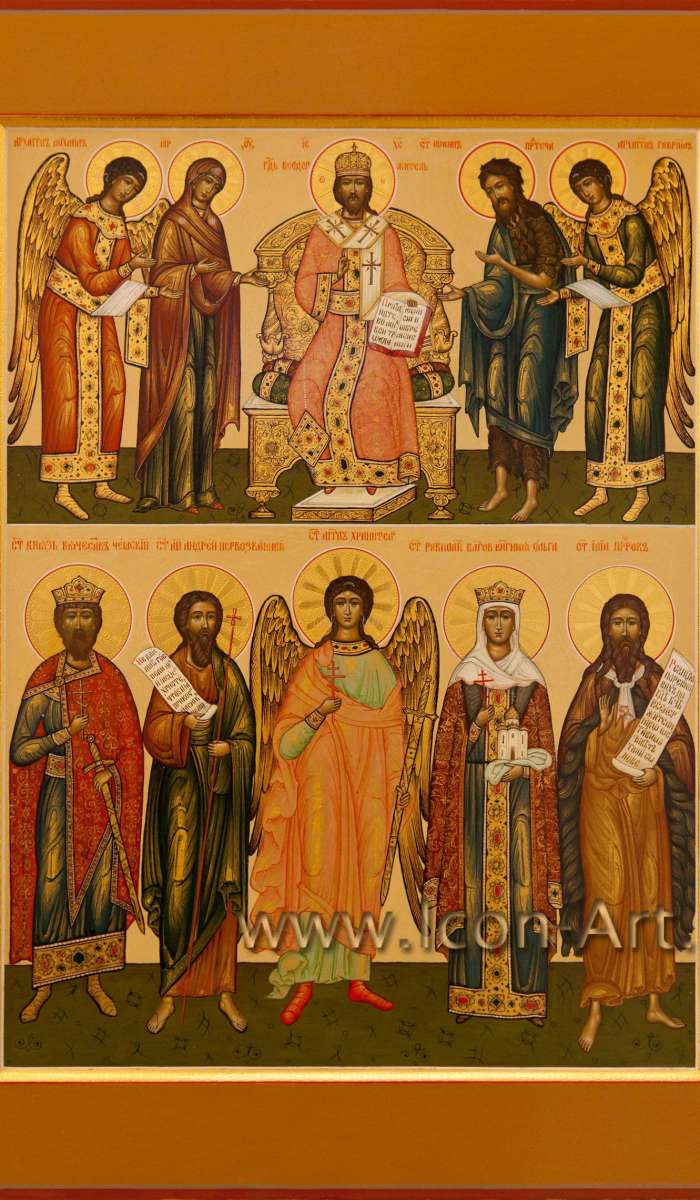 Фото: Семейная икона и избранными святыми