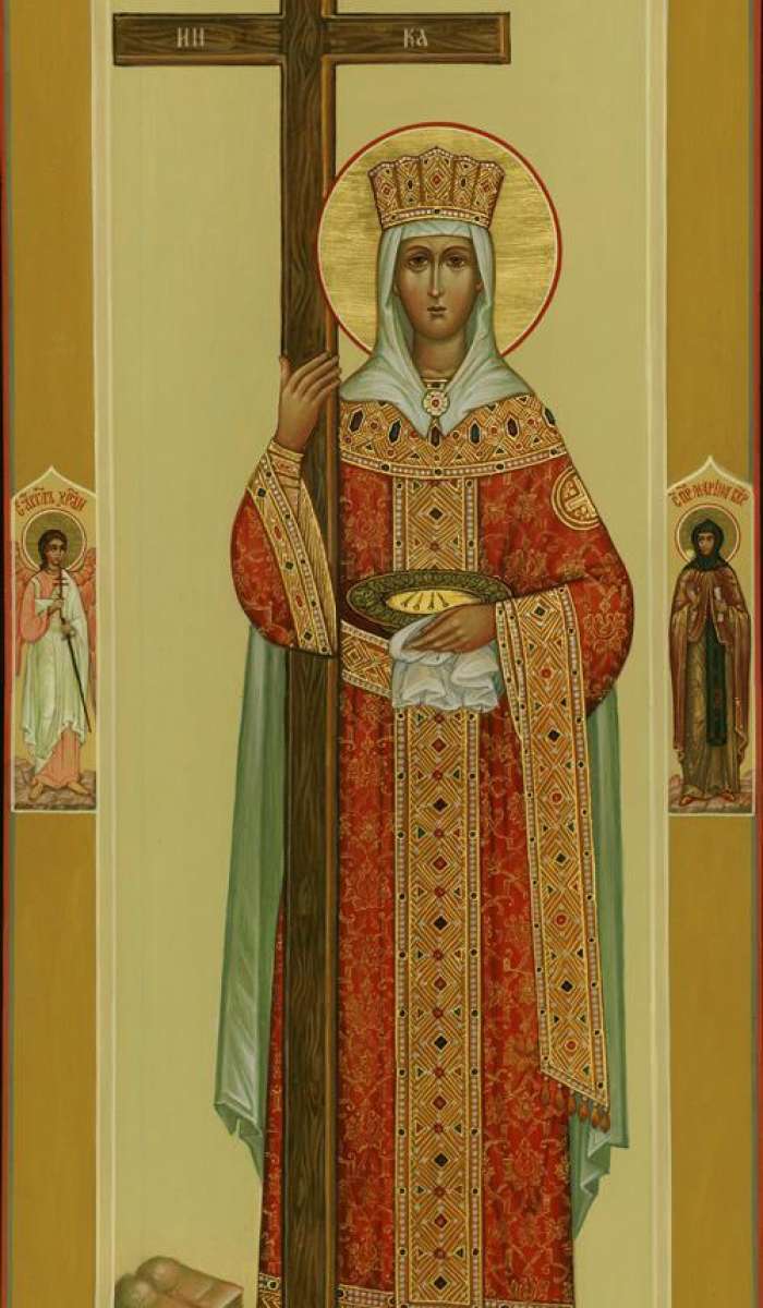 Фото: Святая Равноапостольная Елена Констанинопольская. На полях: святой Ангел Хранитель и святая прп. Марина Берийская.