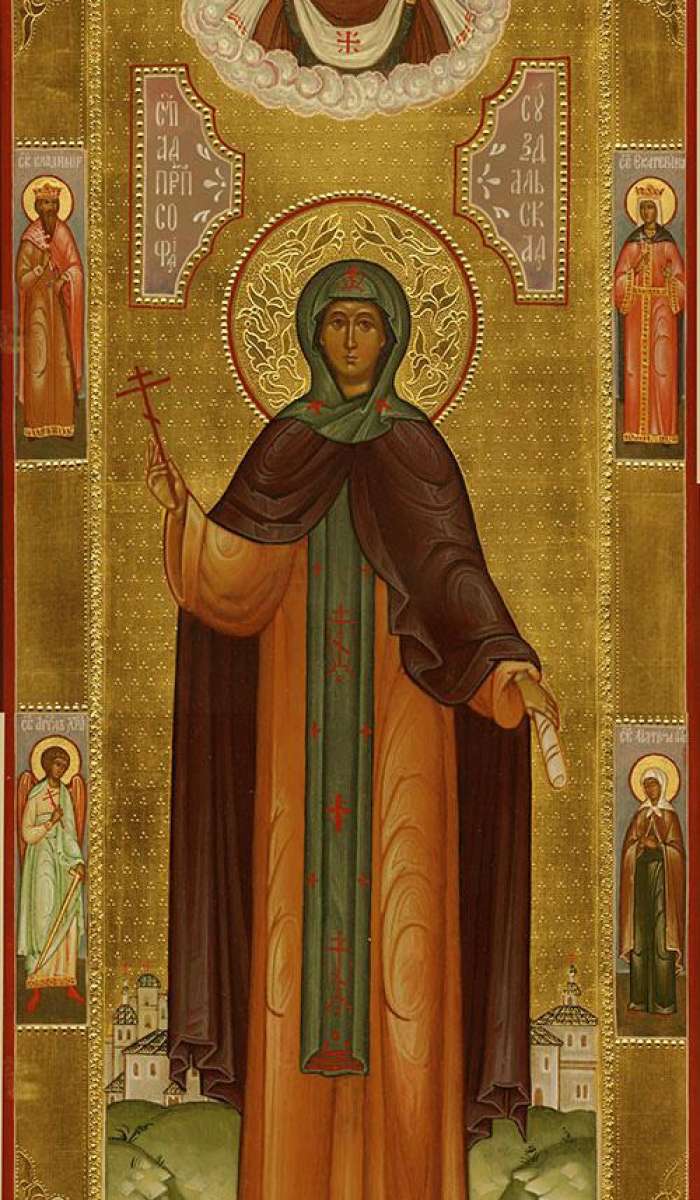 Фото: Святая прп. София Суздальская. На полях иконы: святой кн. Владимир, святая великомуч. Екатерина, святой Ангел Хранитель, святая Матрона Московская. Сверху покров Пресвятой Богородицы.