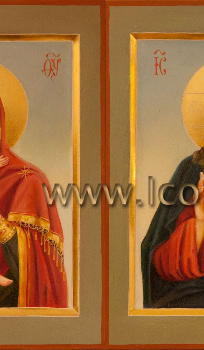 Фото: Венчальная пара с иконой Божией Матери «Владимирская»