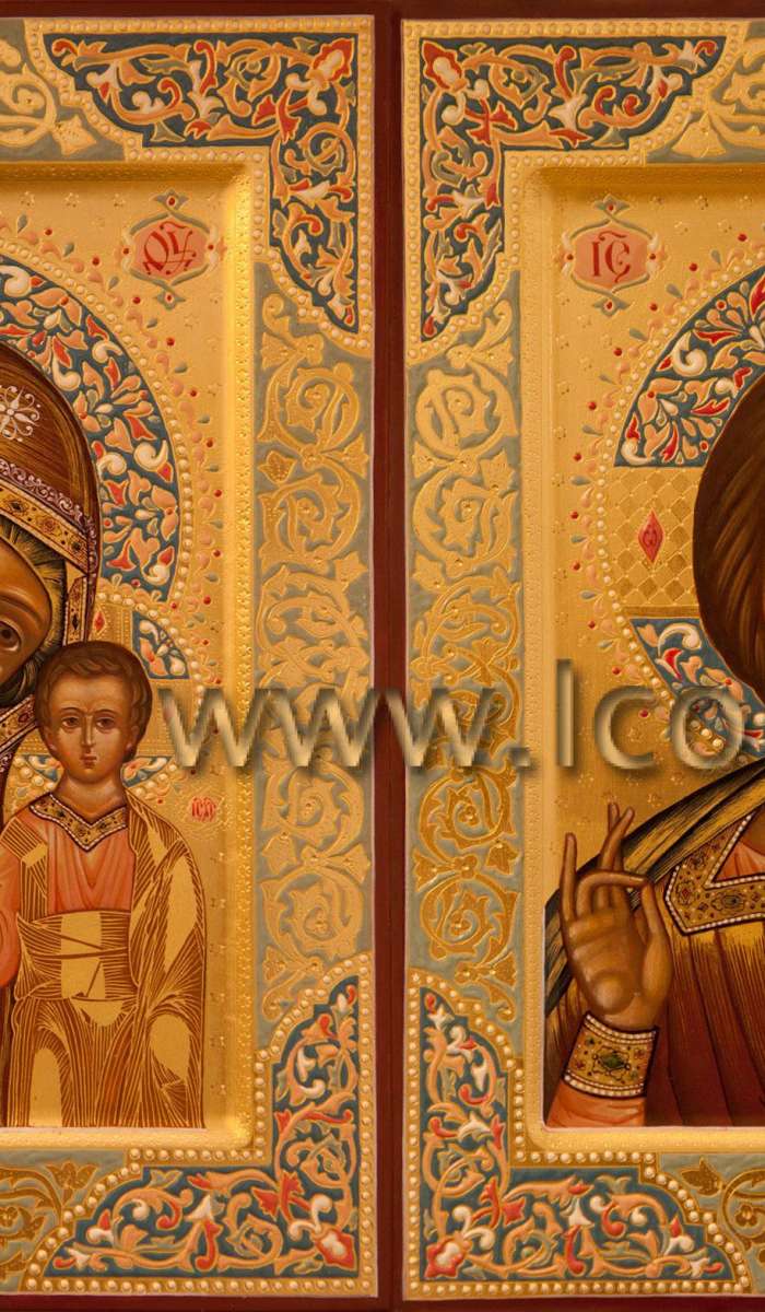 Фото: Венчальная пара с иконой Божией Матери «Казанская»