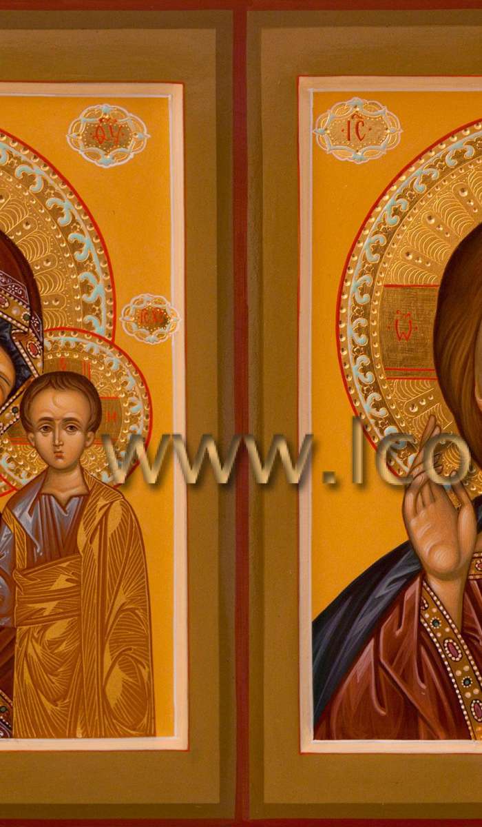 Фото: Венчальная пара с иконой Божией Матери «Казанская»