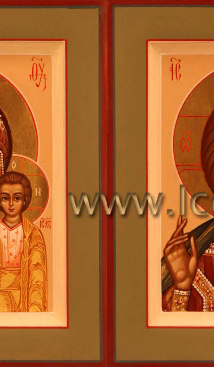 Фото: Венчальная пара с иконой Божией Матери «Казанская»