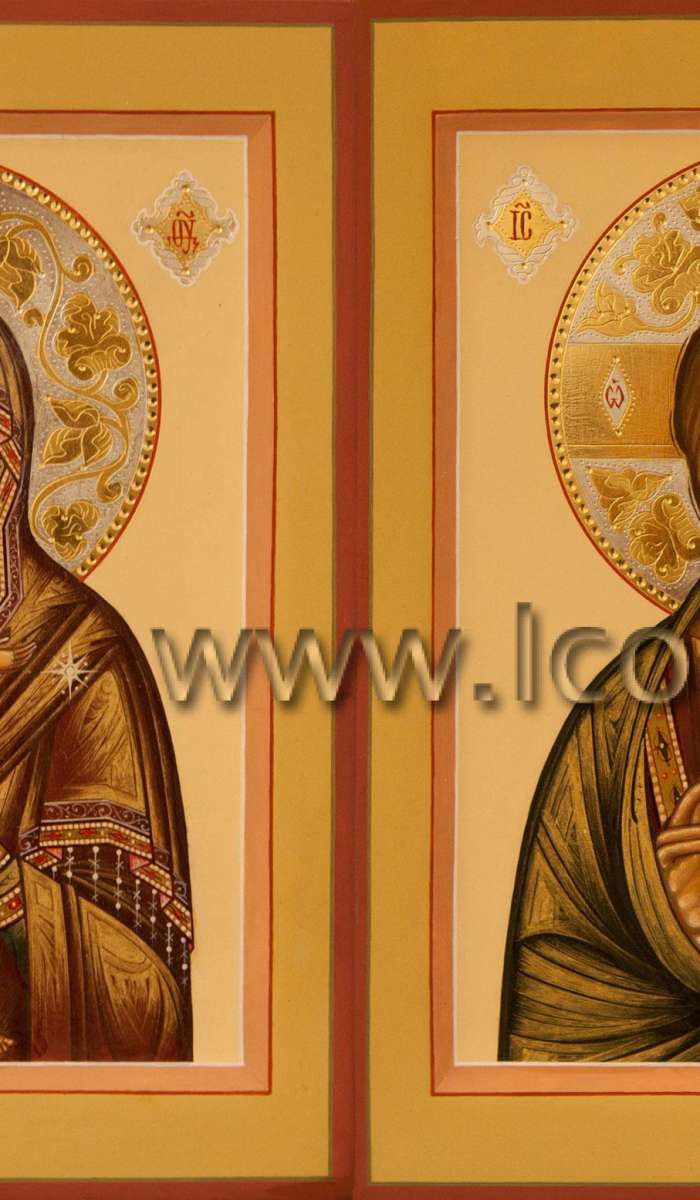 Фото: Венчальная пара с иконой Божией Матери «Владимирская»