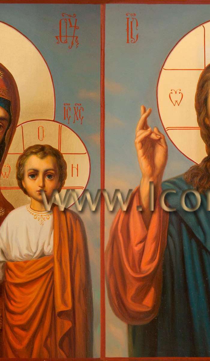 Фото: Венчальная пара с иконой Божией Матери «Казанская»