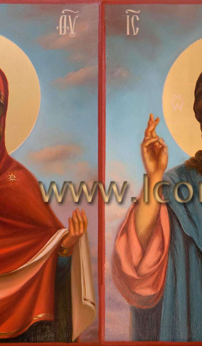 Фото: Венчальная пара с иконой Божией Матери «Покров»