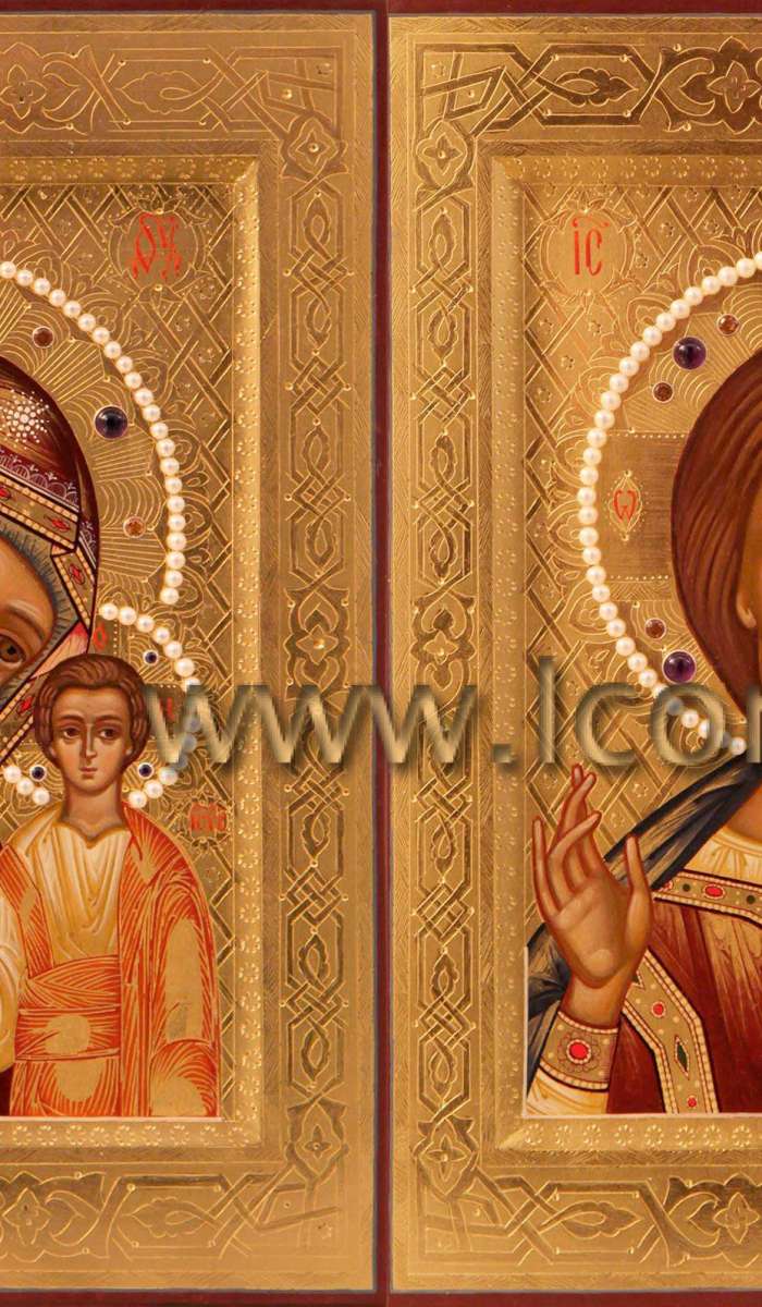 Фото: Венчальная пара с иконой Божией Матери «Казанская»