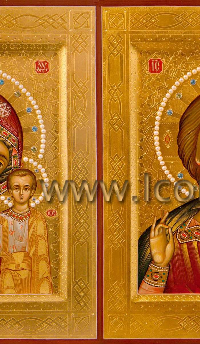 Фото: Венчальная пара с иконой Божией Матери «Казанская»