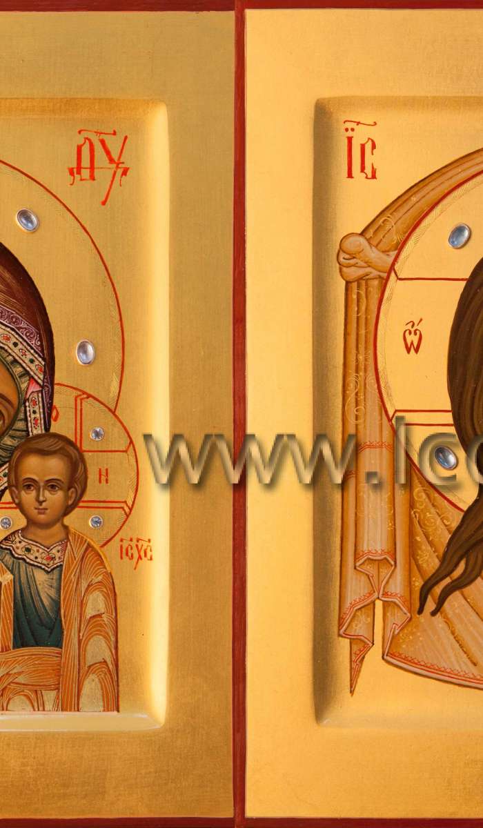 Фото: Венчальная пара с иконой Божией Матери «Казанская»