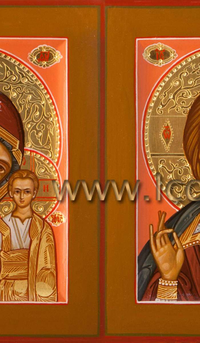 Фото: Венчальная пара с иконой Божией Матери «Казанская»