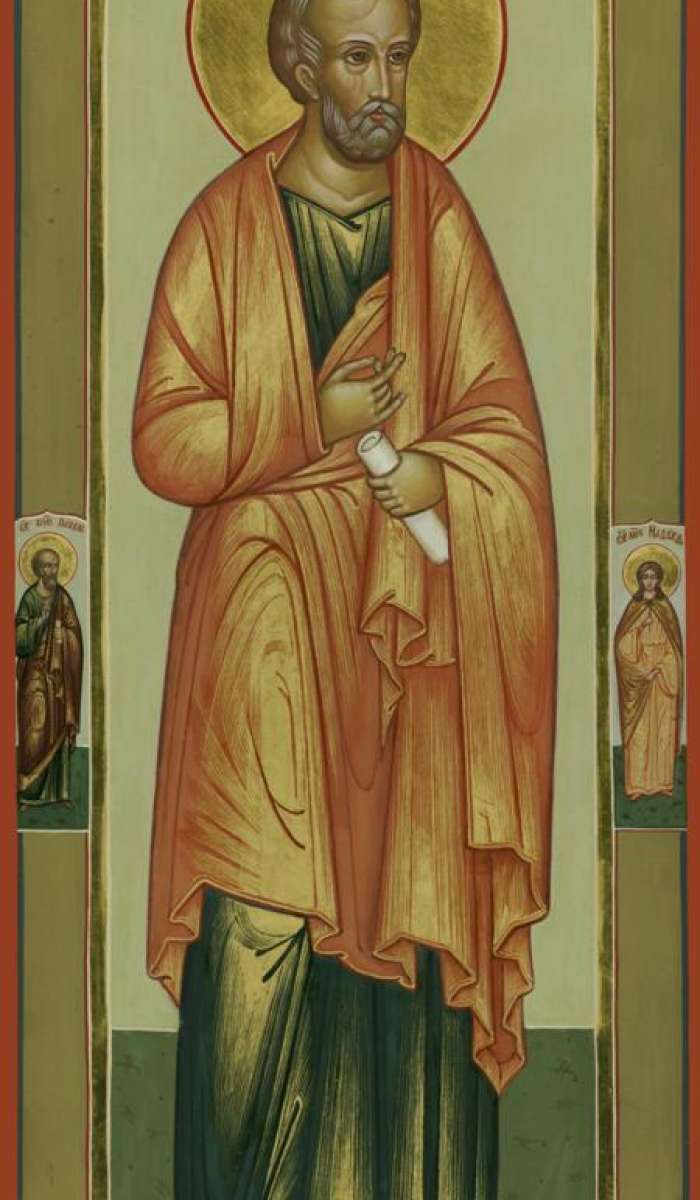 Фото: Святой апостол Петр. На полях иконы святой апостол Павел и святая мц. Надежда