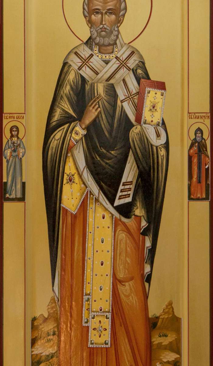 Фото: Святитель Николай Мирликийский, на полях: мц. Вера и прп. Илия Мурин 