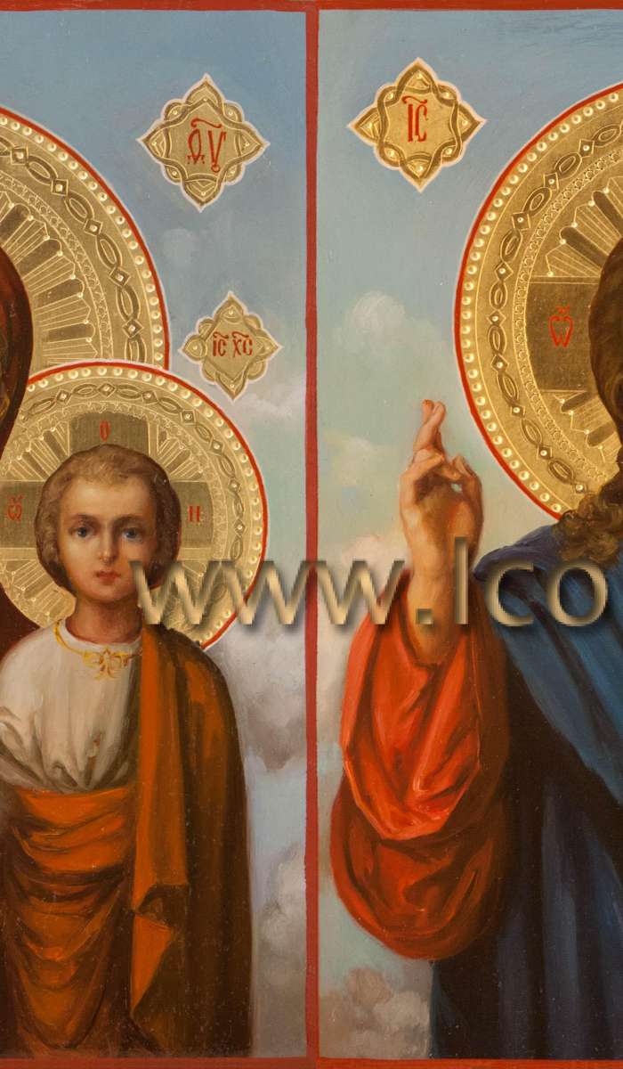 Фото: Венчальная пара с иконой Божией Матери «Казанская»