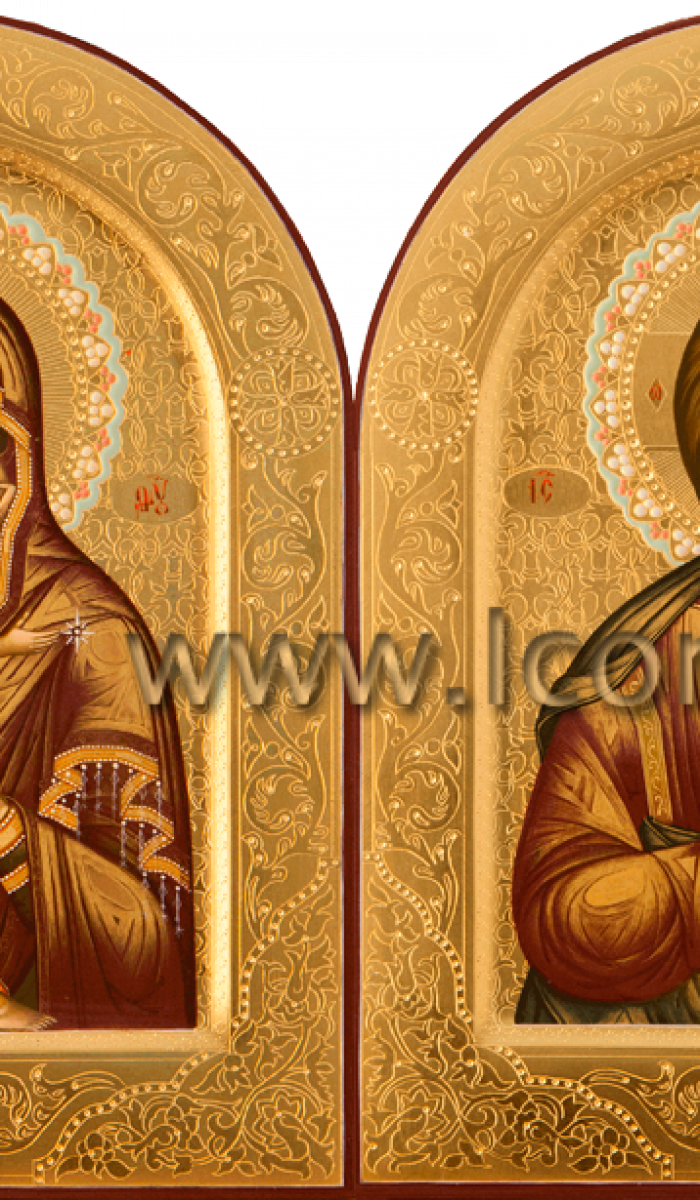 Фото: Венчальная пара с иконой Божией Матери «Владимирская»