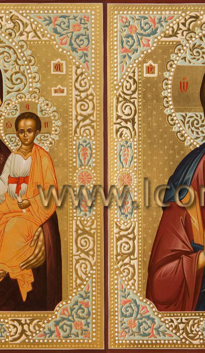 Фото: Венчальная пара с иконой Божией Матери «Одигитрия»