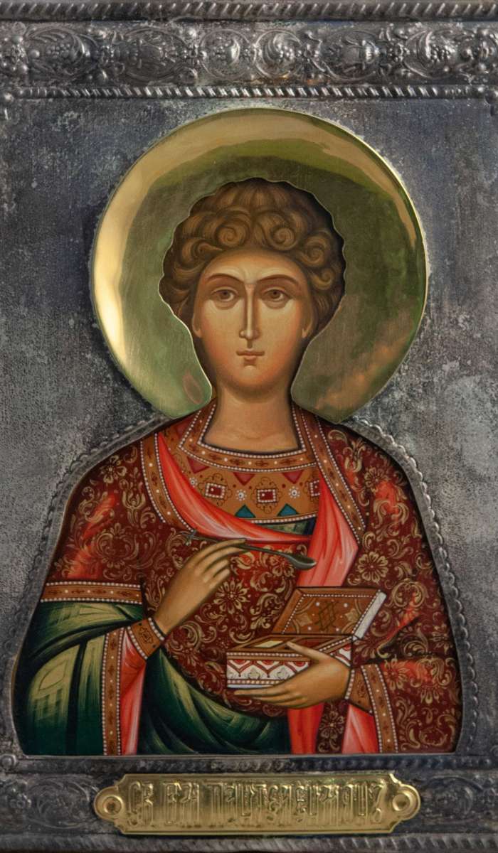 Фото: Святой великомученик и целитель Пантелеимон