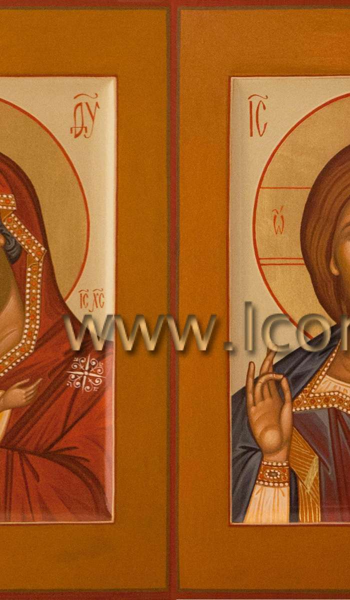 Фото: Венчальная пара с иконой Богородицы «Игоревская»