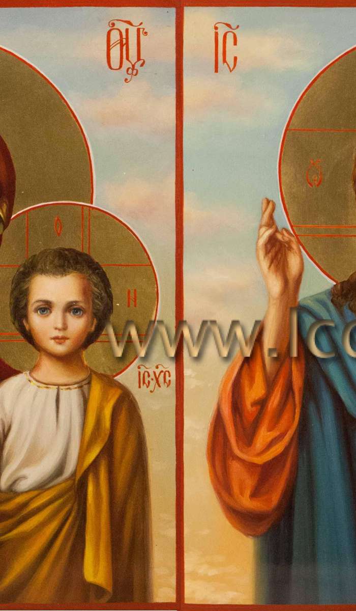 Фото: Венчальная пара с иконой Богородицы «Казанская»