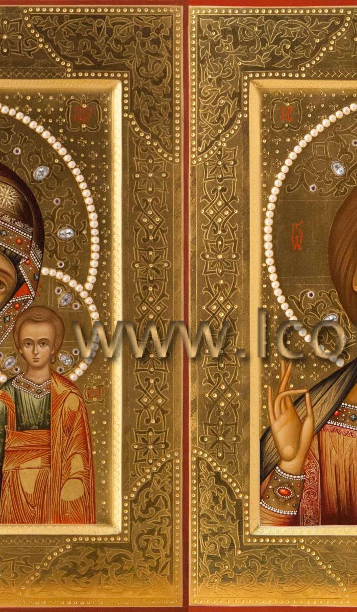 Фото: Венчальная пара с иконой Богородицы «Казанская»