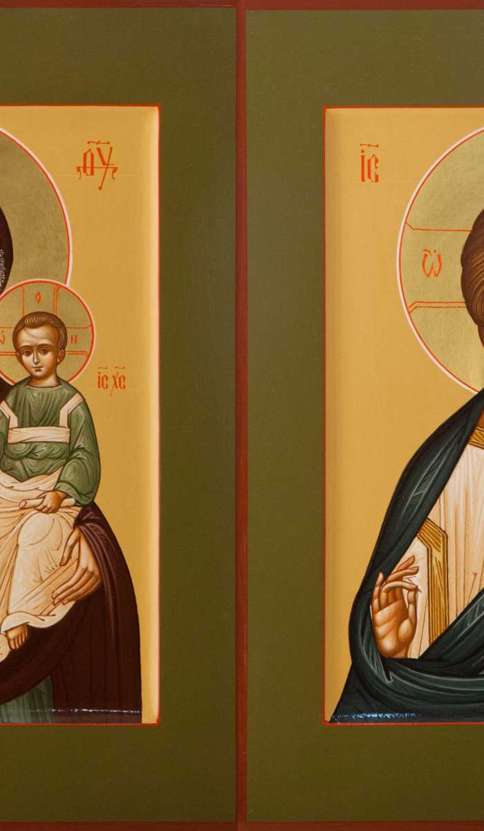 Фото: Венчальная пара с иконой Богородицы «Одигитрия»