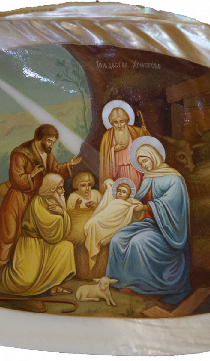 Фото: Икона на перламутре: Рождество Христово