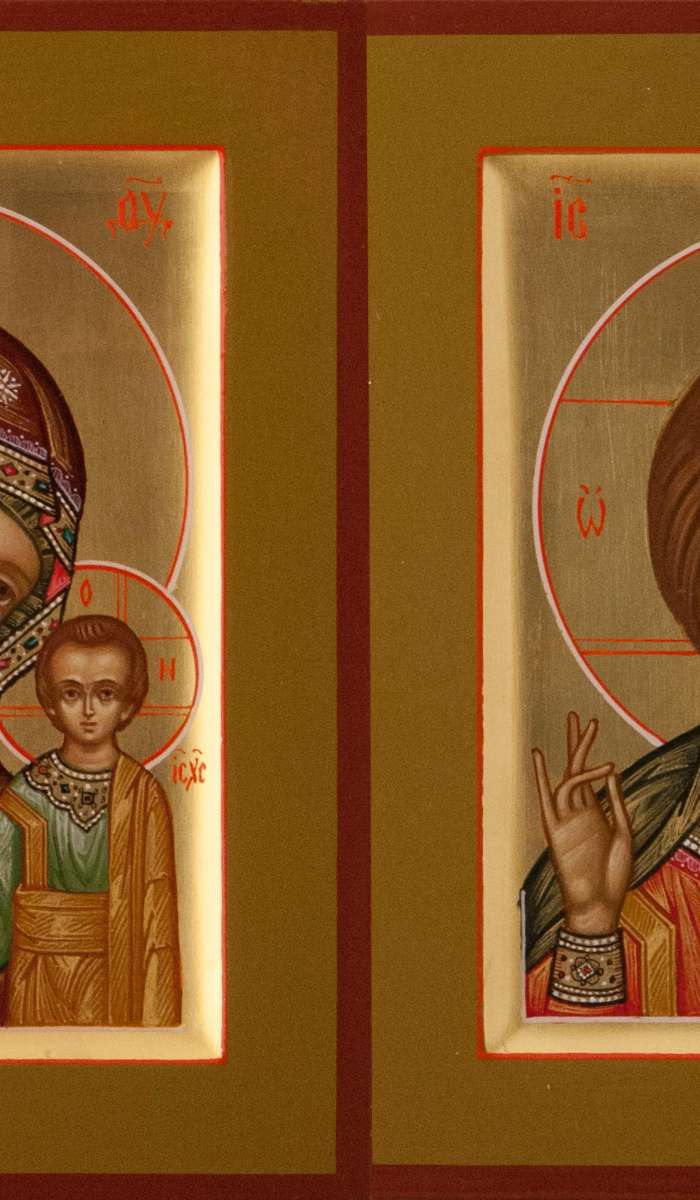 Фото: Венчальная пара с иконой Богородицы «Казанская»