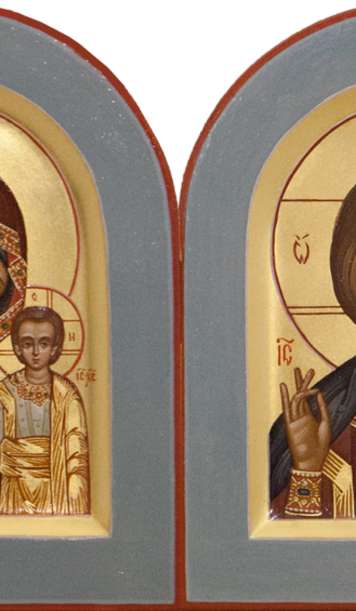 Фото: Венчальная пара с иконой Богородицы «Казанская»