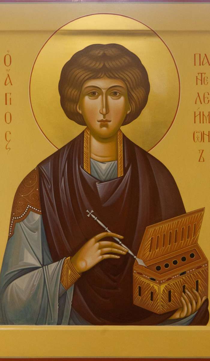 Фото: Святой великомученик и целитель Пантелеимон