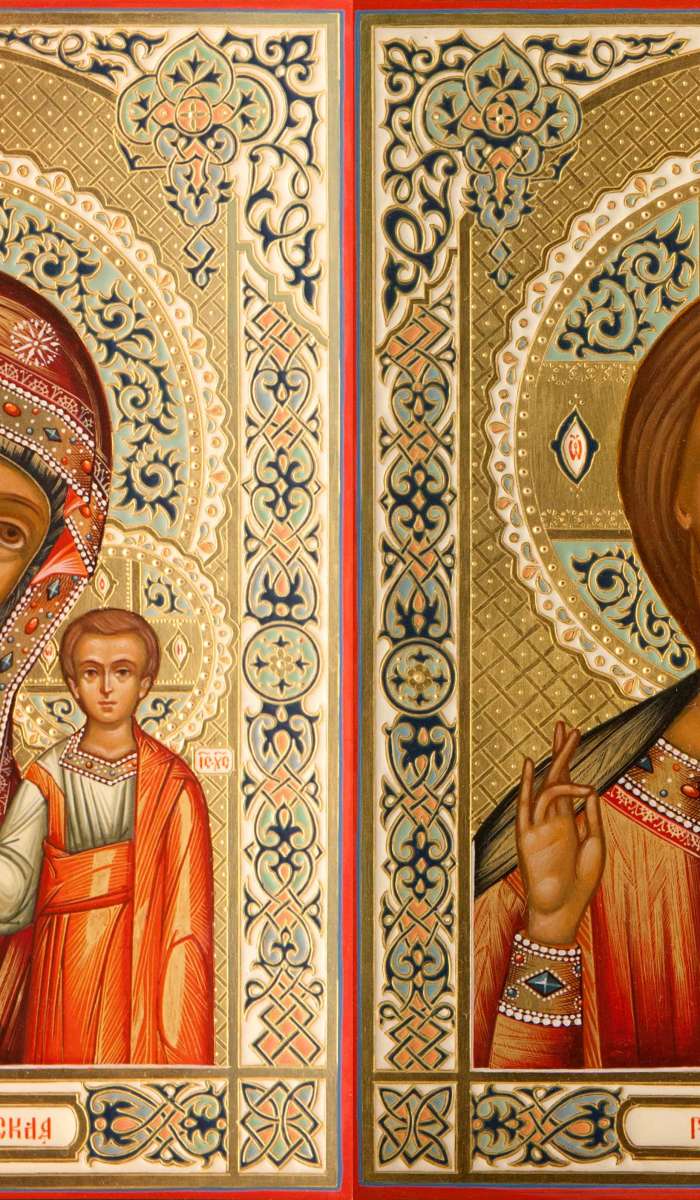 Фото: Венчальная пара с иконой Богородицы «Казанская»