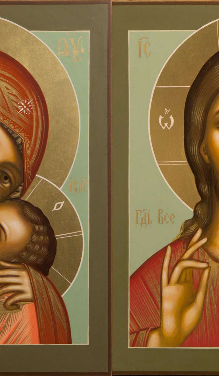 Фото: Венчальная пара с иконой Пресвятой Богородицы «Корсунская»