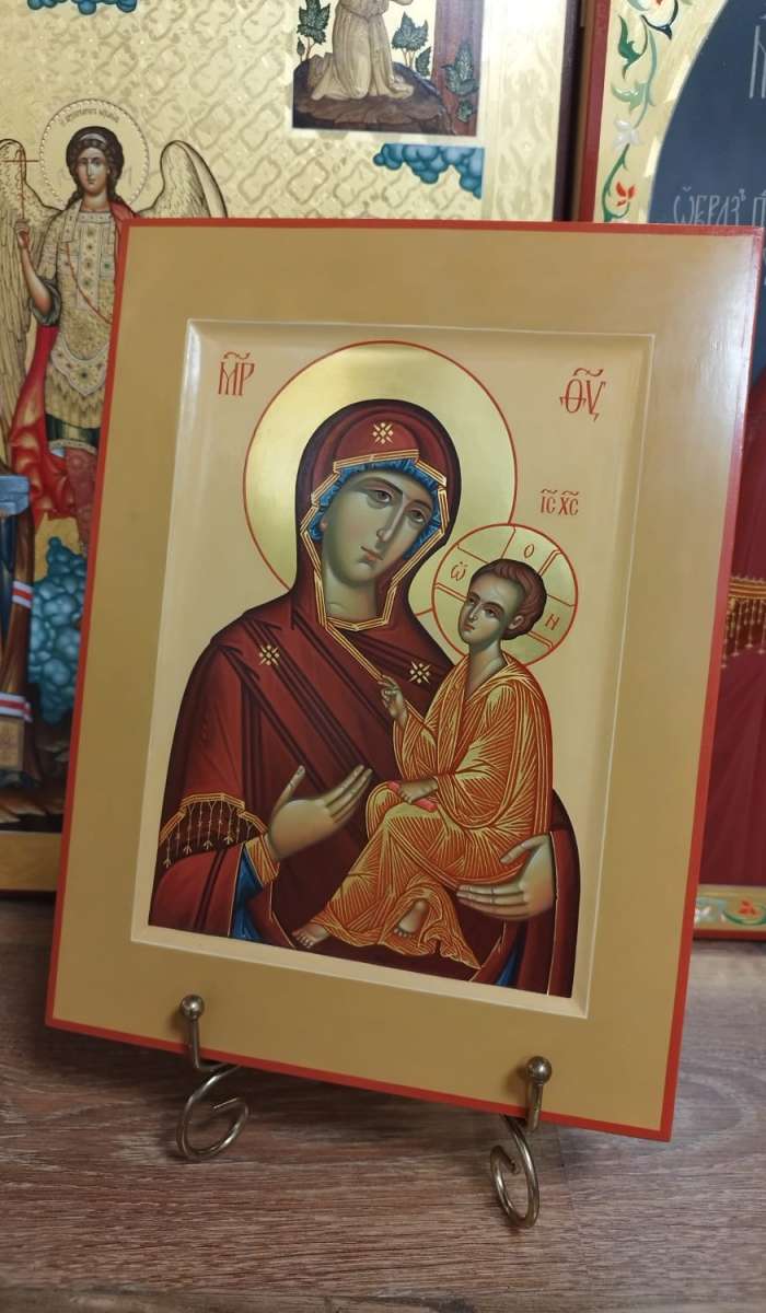 Фото: Икона Пресвятой Богородицы Тихвинская
