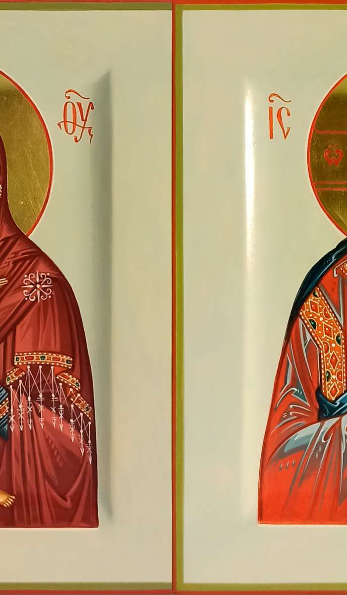 Фото: Венчальная пара с иконой Богородицы «Владимирская»