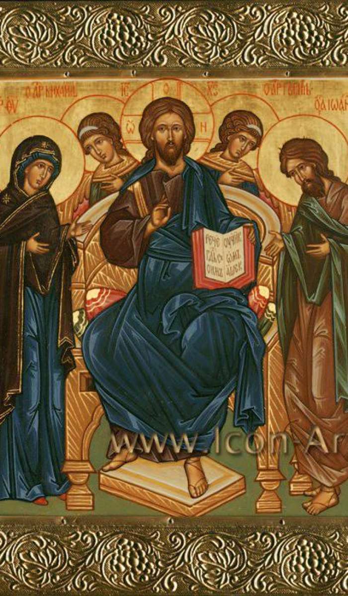 Фото: Деисус (домашний иконостас). По Правую руку Вседержителя изображена Пресвятая Богородица, по Левую - святой Иоанн Предтеча. За ними - Архангелы, справа - Михаил, слева - Гавриил.