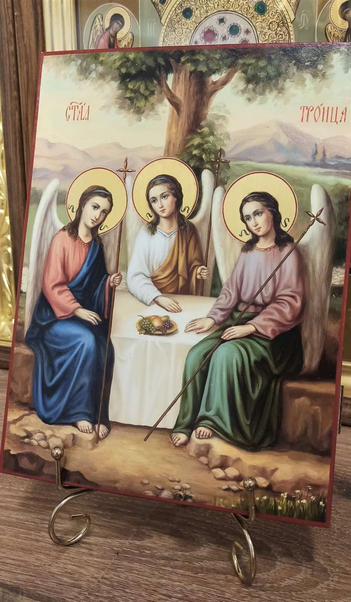 Фото: Икона Пресвятой Троицы