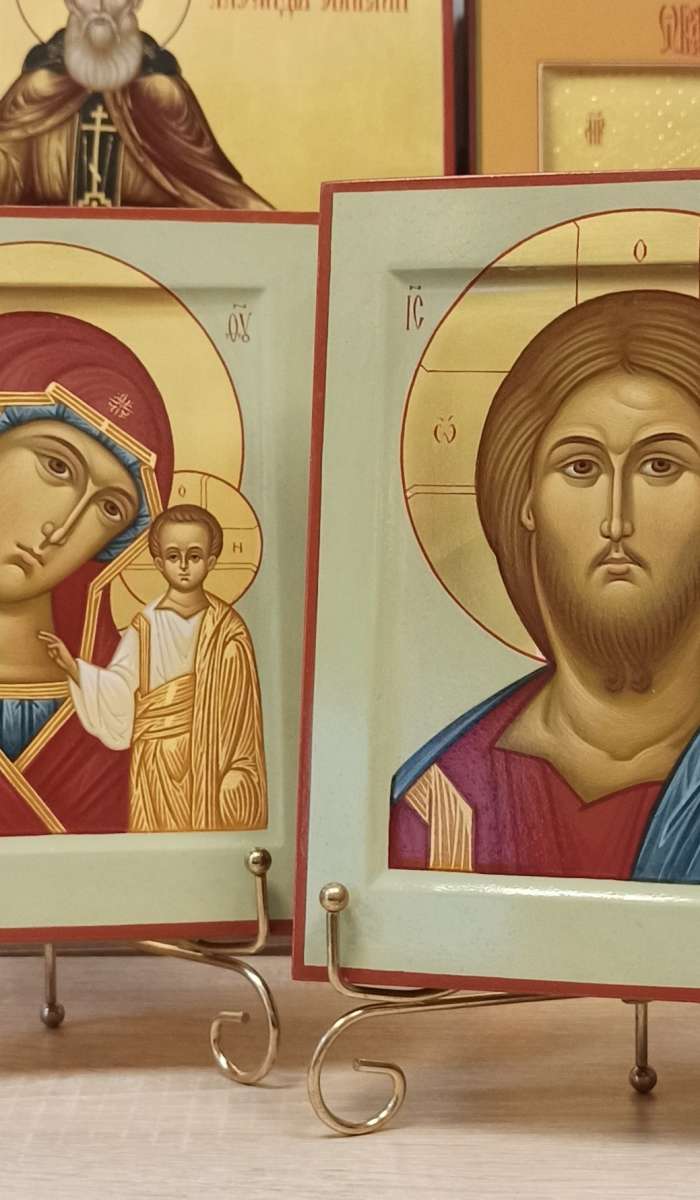 Фото: Венчальные иконы образ Пресвятой Богородицы Казанская и Господь Вседержитель