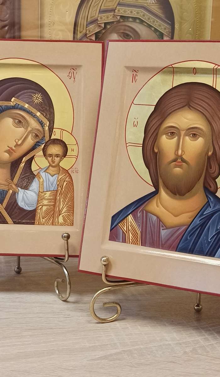 Фото: Венчальные иконы Пресвятая Богородица Казанская и Господь Вседержитель