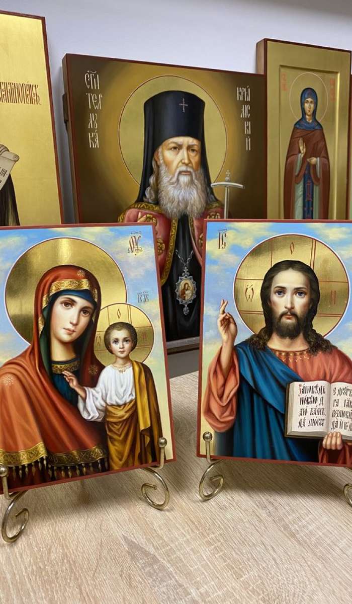 Фото: Венчальные иконы Пресвятая Богородицы Казанская и Господь Вседержитель