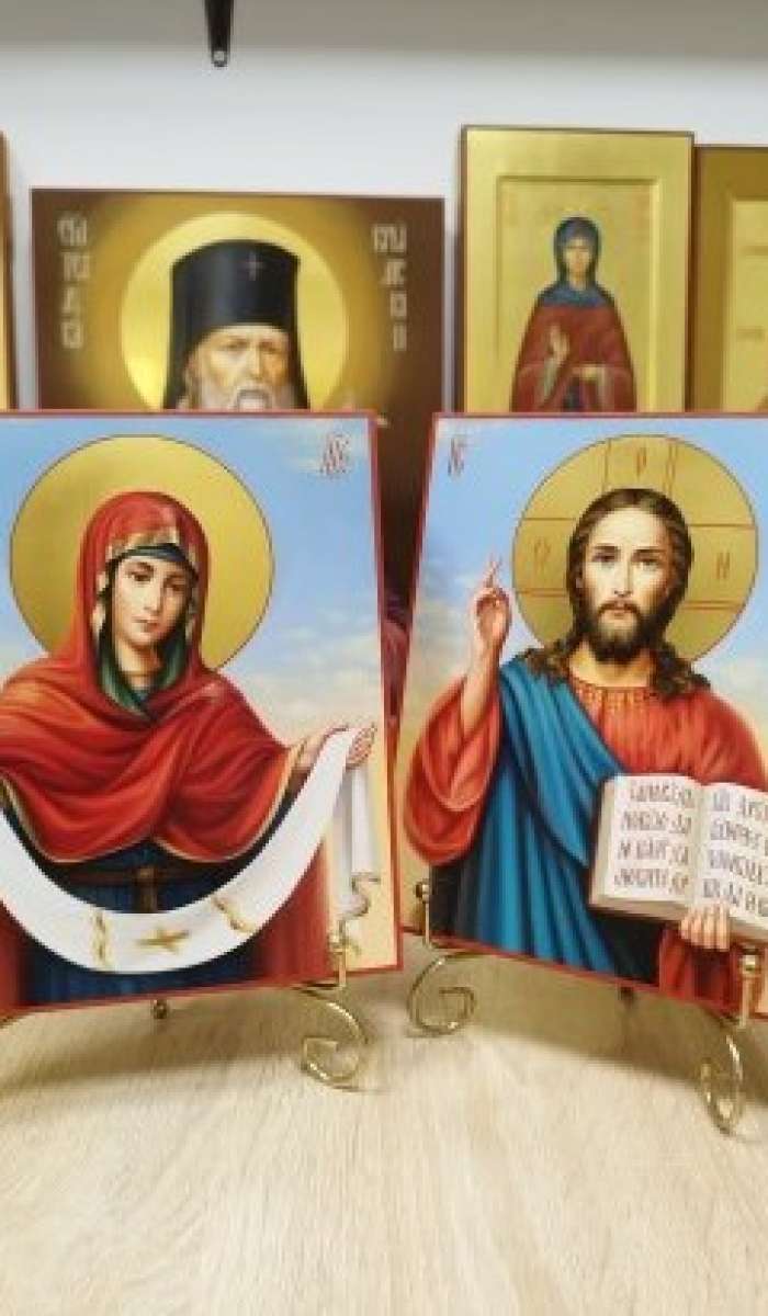 Фото: Венчальные иконы Пресвятая Богородица Покров и Господь Вседержитель