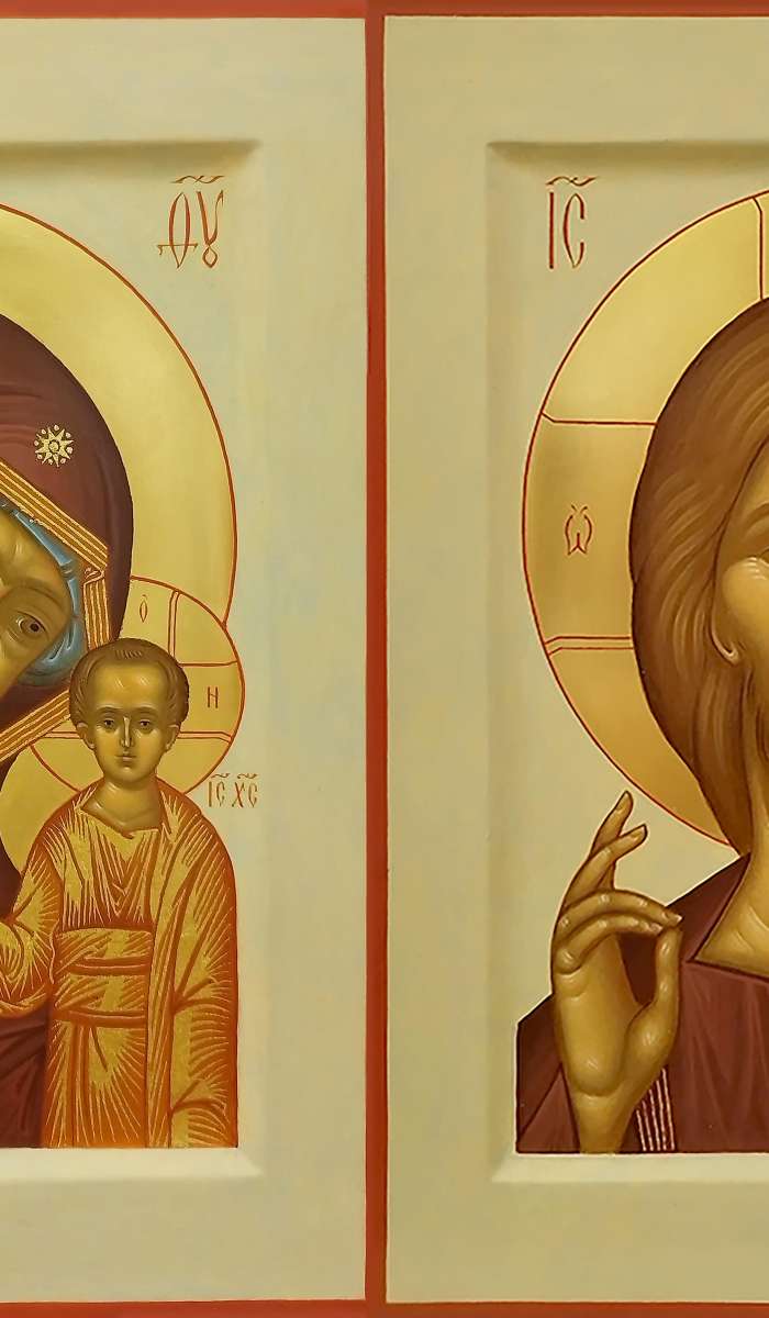 Фото: Венчальная пара с иконой Богороидцы «Казанская» 