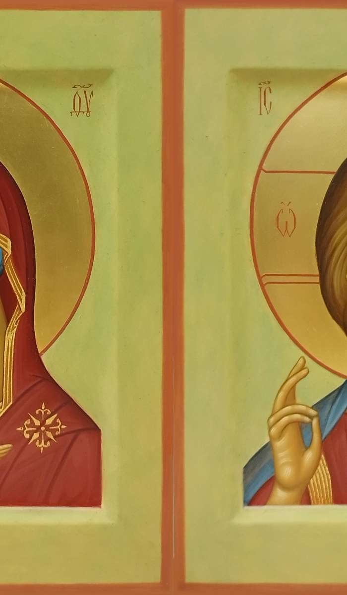 Фото: Венчальная пара с иконой Богороидцы "Игоревская"