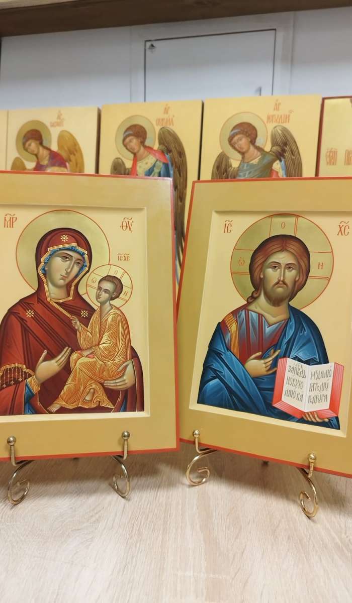 Фото: Венчальные иконы образ Пресвятой Богородицы Тихвинская и Господь Вседержитель