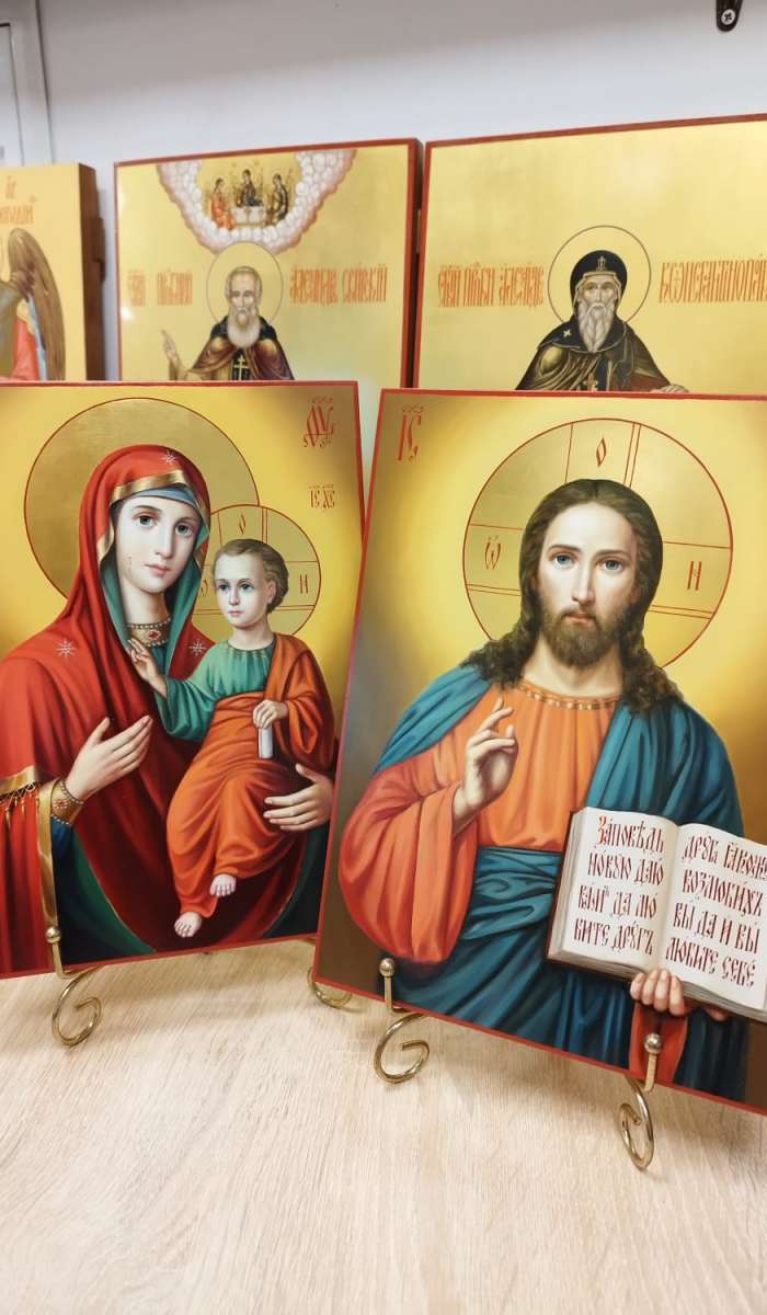 Фото: Венчальные Иконы Пресвятая Богородицы Иверская и Господь Вседержитель