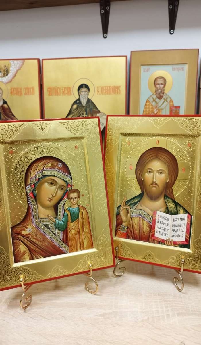 Фото: Венчальные иконы Пресвятая Богородица Казанская и Спаситель