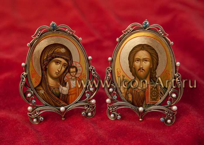 Фото: Иисус Христос Господь Вседержитель и Икона Пресвятой Богородицы «Казанская»