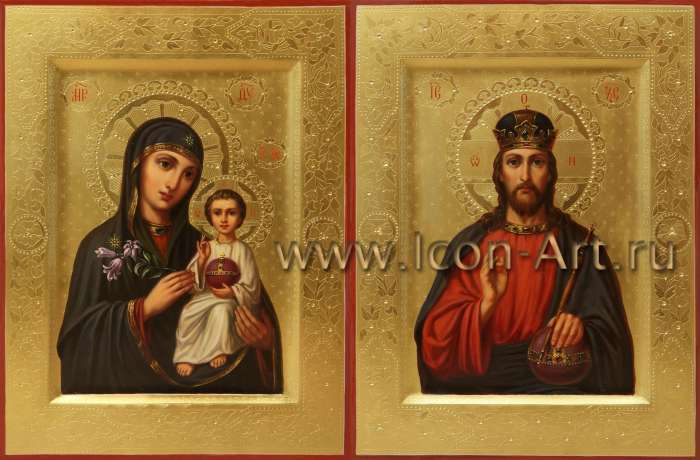 Фото: Венчальная пара с иконой Божией Матери «Неувядаемый Цвет»